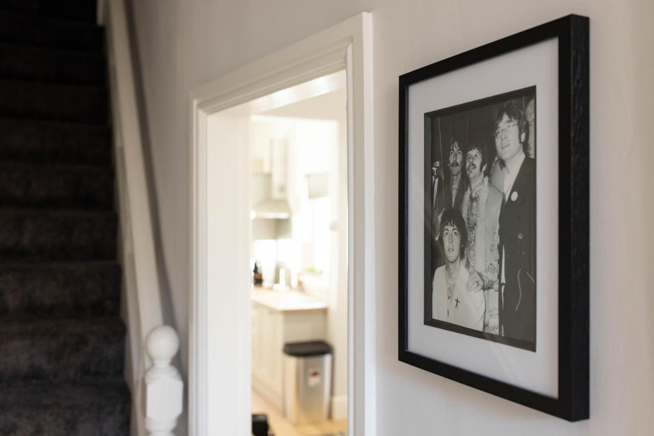Modern & Stylish Home At The Corner Of Famous Penny Lane In 리버풀 외부 사진