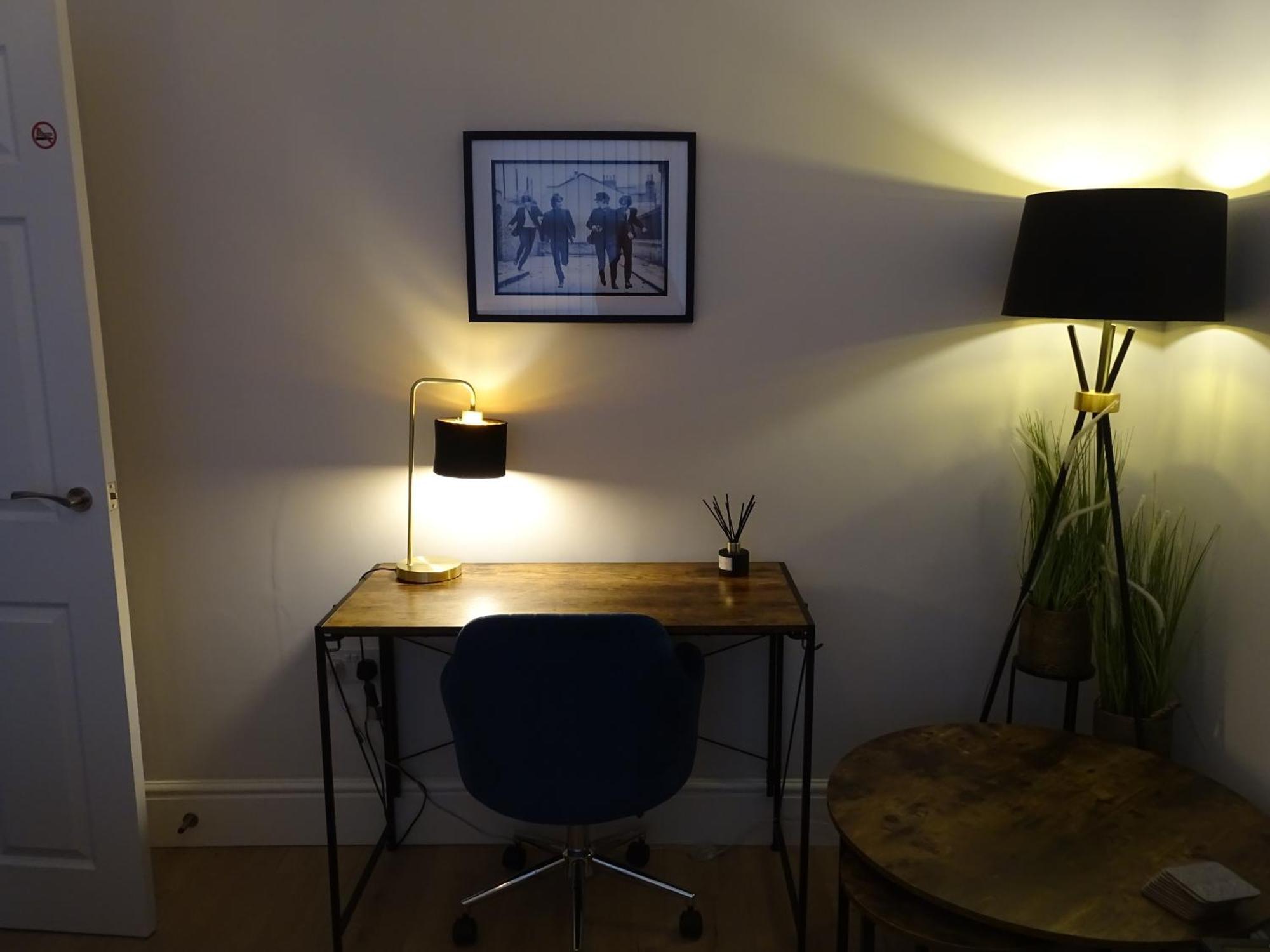 Modern & Stylish Home At The Corner Of Famous Penny Lane In 리버풀 외부 사진