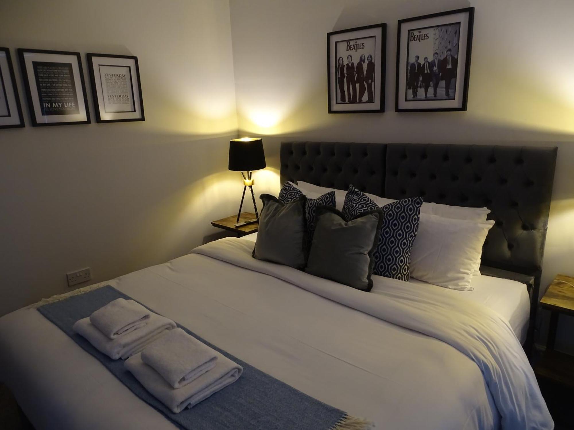 Modern & Stylish Home At The Corner Of Famous Penny Lane In 리버풀 외부 사진
